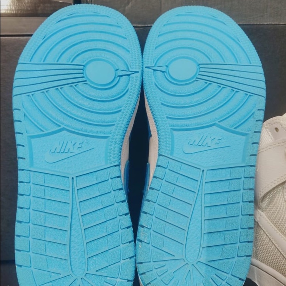 Nike SB x Air Jordan 1 Low "Erick Koston" UNC QS - Picture 12 of 14